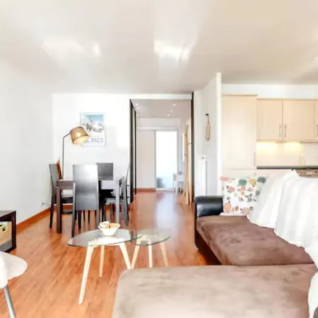 With A Balcony And Parking In Apartment *